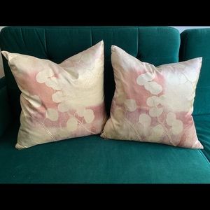 AV Collection Decorative Pillows (set of 2)